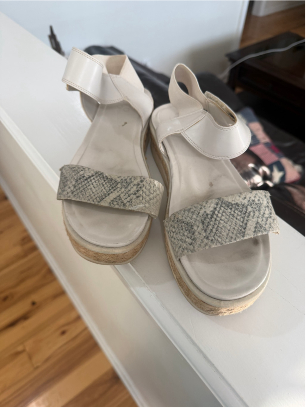 Women's Franco Sarto Off-White & Gray Snake Print Platform Sandals size 9